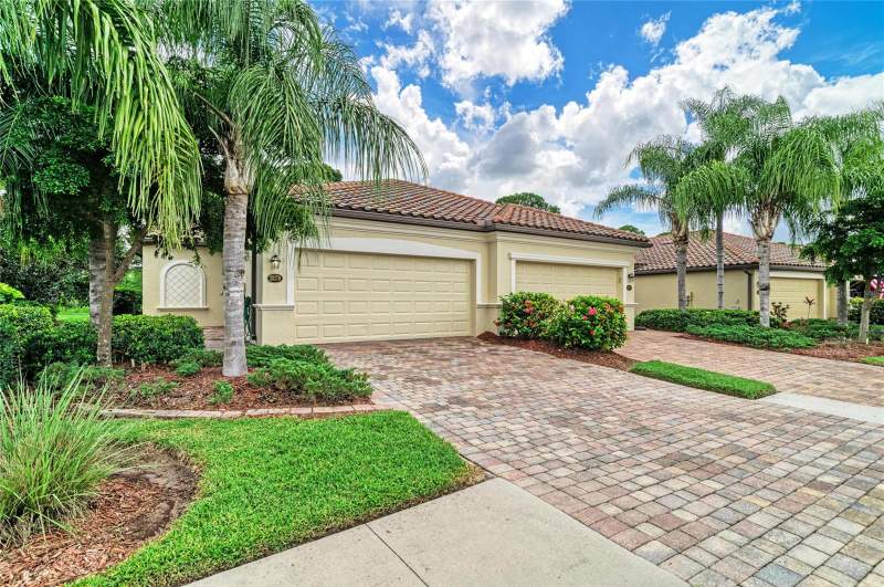 3 bedroom Villa at 20178 Benissimo Drive, Gran Paradiso, Venice — photo 2