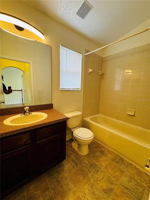 890 McInnis Court, Kissimmee FL - photo 13 of 30