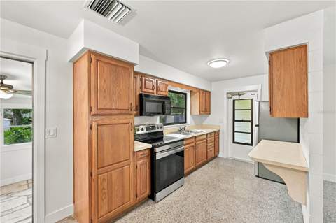 107 Oak Street, Altamonte Springs FL - photo 9 of 40
