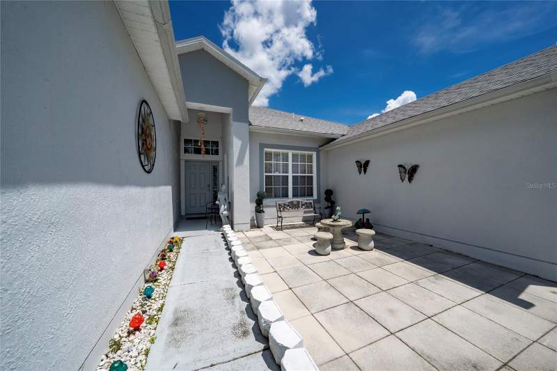 4 bedroom Single Family Residence at 661 Elbridge Drive, Poinciana Village 2 Nbhd 3, Kissimmee — photo 3