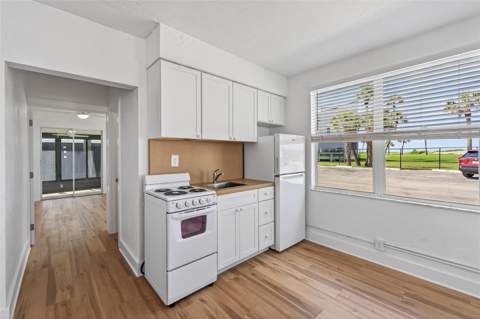 908 Villas Drive #31, Venice FL - photo 8 of 47