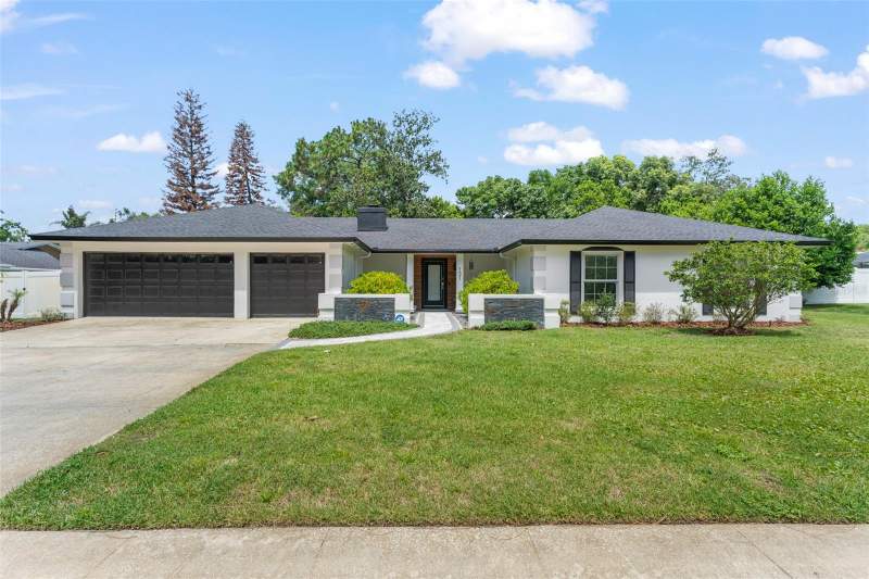 131 COUNTRYSIDE DRIVE home for sale in Sweetwater Oaks