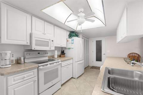 6409 Wedgewood Drive, Spring Hill FL - photo 11 of 38