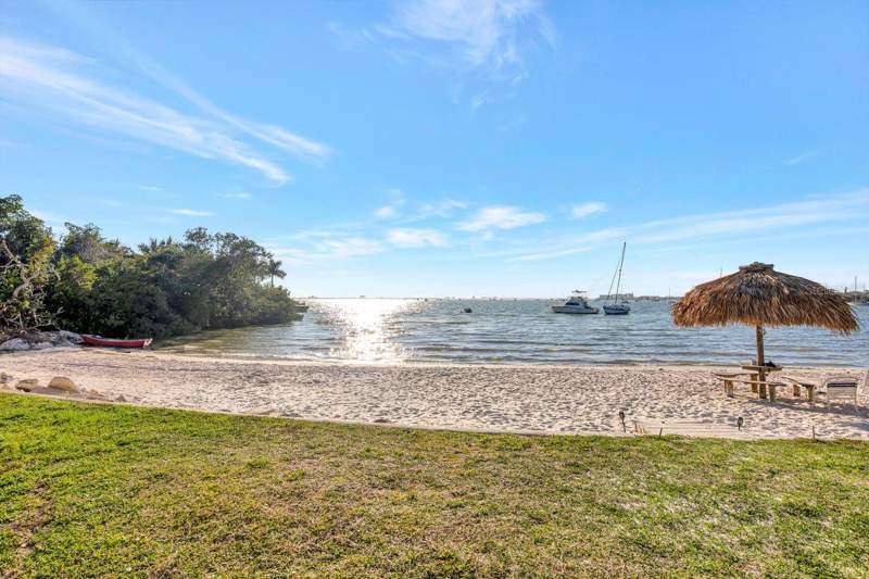 2 bedroom Condominium at 3765 41st Street #K, Bermuda Bay Beach Condo, St Petersburg — photo 2