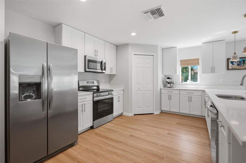 3 bedroom Single Family Residence at 8477 Beachwood Court, Spring Hill, Spring Hill — photo 3