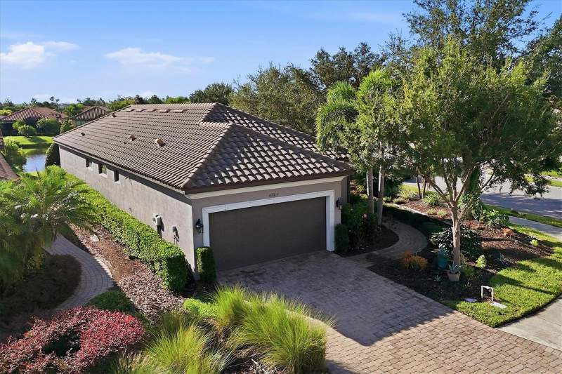 3 bedroom Single Family Residence at 4705 Stafford Court, Artisan Lakes Esplanade Ph II, Palmetto — photo 2