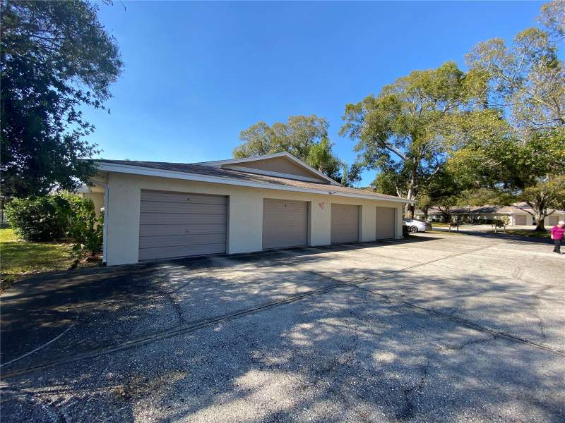 2 bedroom Villa at 1059 Dunrobin Drive #B, Highland Lakes Villas On The Green, Palm Harbor — photo 2