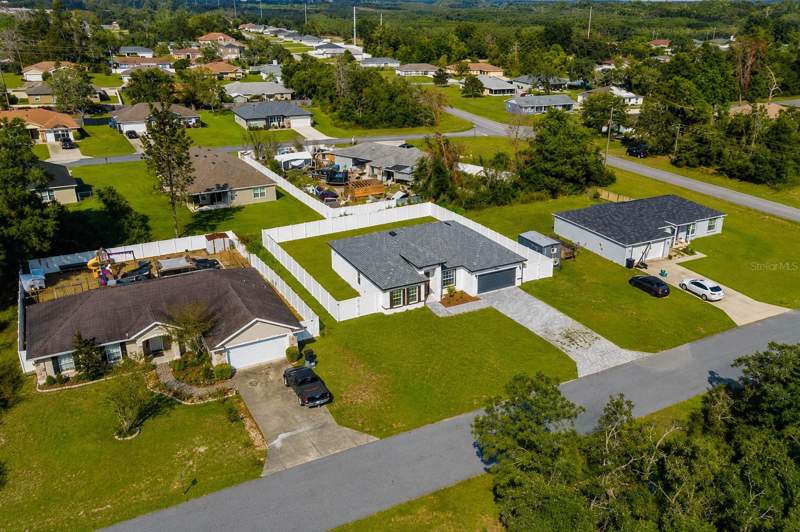 4 bedroom Single Family Residence at 2773 SW 147st Street Rd, Marion Oaks Un 03, Ocala — photo 2