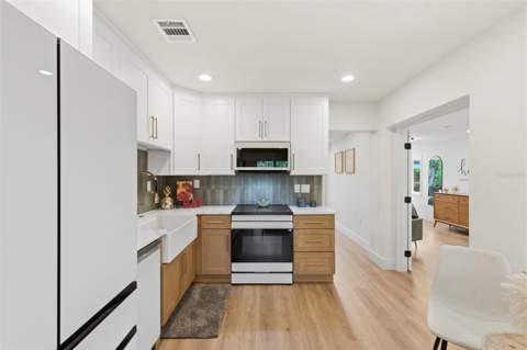 8051 26th Avenue, St Petersburg FL - photo 14 of 64