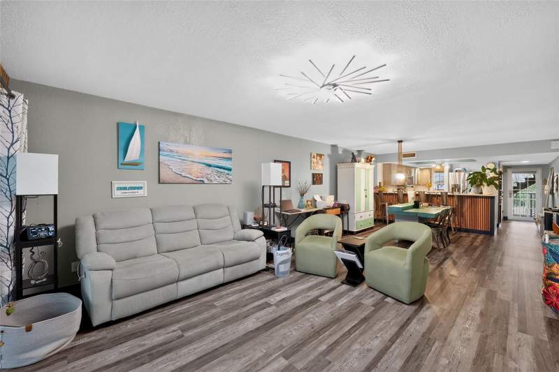 2 bedroom Condominium at 1960 Oregon Trail #2B, Village At Oyster Creek Ph, Englewood — photo 4