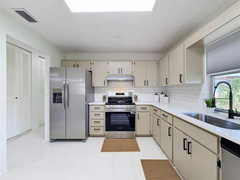 10819 Los Santos Dr, Port Richey FL - photo 10 of 22