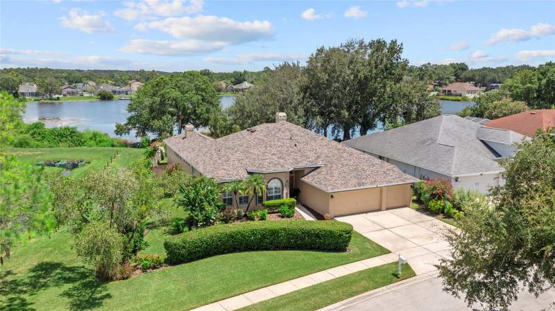 5 bedroom Single Family Residence at 3952 CHAUCER WAY, HERON POINT AT SABLE RIDGE PH 01C, LAND O LAKES — photo 1