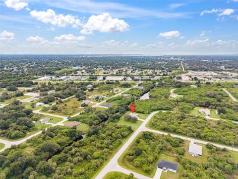 252 Denver Drive, Port Charlotte FL - photo 6 of 43