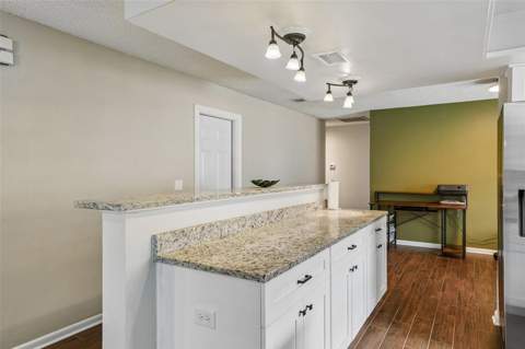 4717 W Prescott Street, Tampa FL - photo 10 of 35
