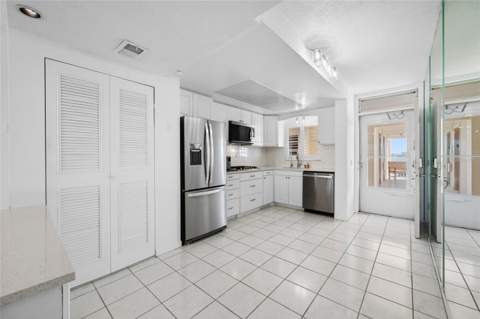 1847 Shore Drive #509, South Pasadena FL - photo 6 of 28