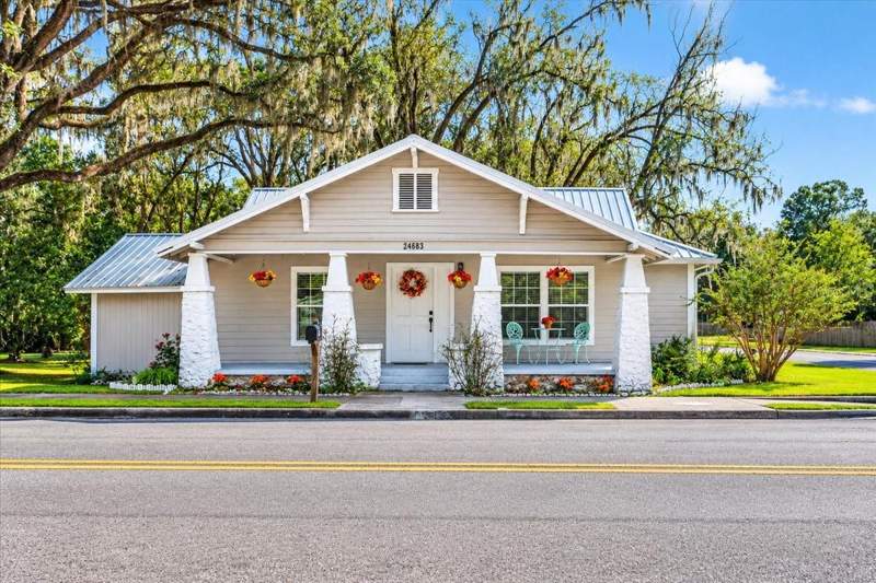 24683 W US HIGHWAY 27 home for sale in G M Whetstone Estate