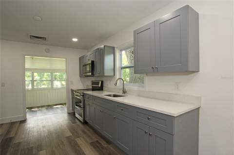 4925 Magnolia Avenue, Mulberry FL - photo 8 of 24