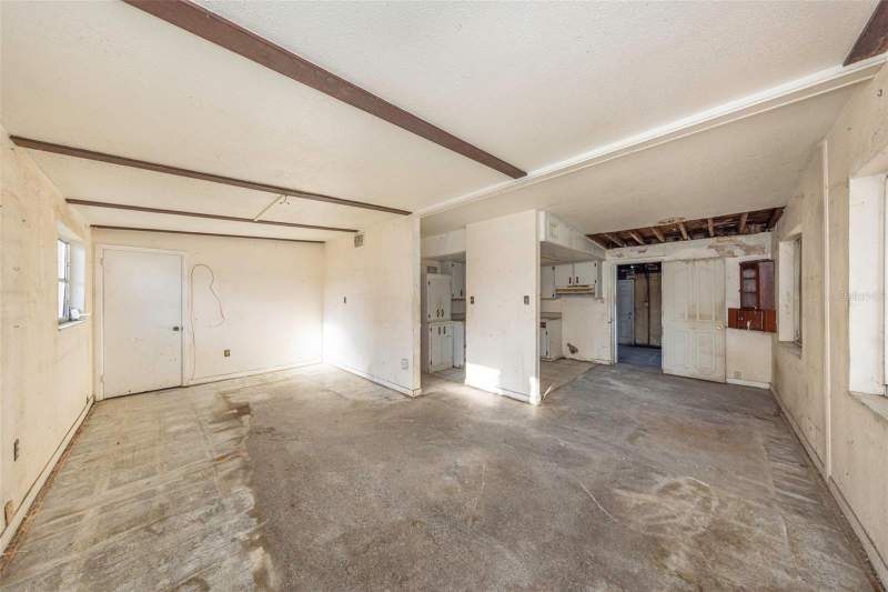 3 bedroom Single Family Residence at 8528 N 92ND TERRACE, CRESTRIDGE 2ND ADD, SEMINOLE — photo 5