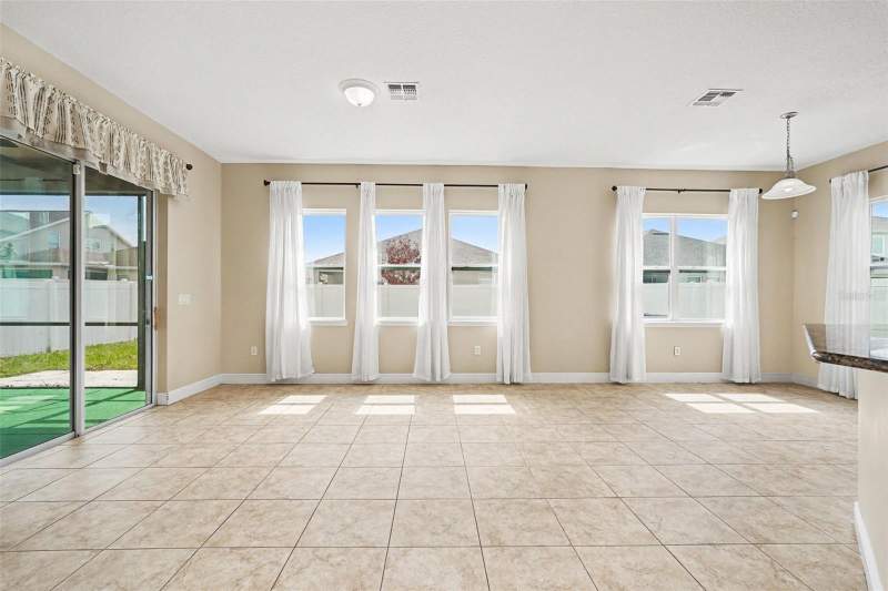 4 bedroom Single Family Residence at 7614 Atwood Drive, Palm Cove Ph 2, Wesley Chapel — photo 4