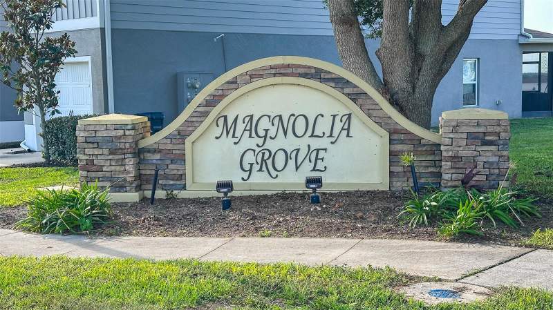 3 bedroom Townhouse at 397 Sedgewick Drive, Sedgewick Trls, Davenport — photo 3