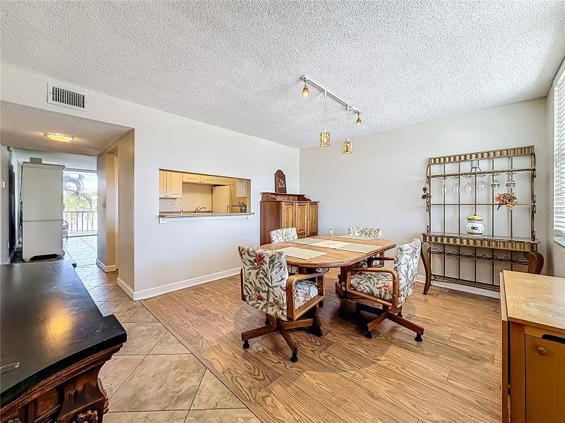2 bedroom Condominium at 7401 Bay Island Drive #232, Bay Island Group 6, South Pasadena — photo 4