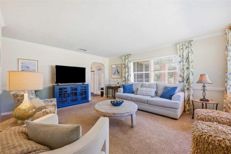 4 bedroom Single Family Residence at 936 N BAKER STREET, MOUNT DORA, MOUNT DORA — photo 4