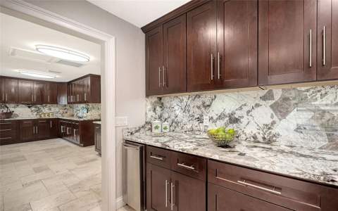 121 Holly Avenue, Sarasota FL - photo 20 of 41