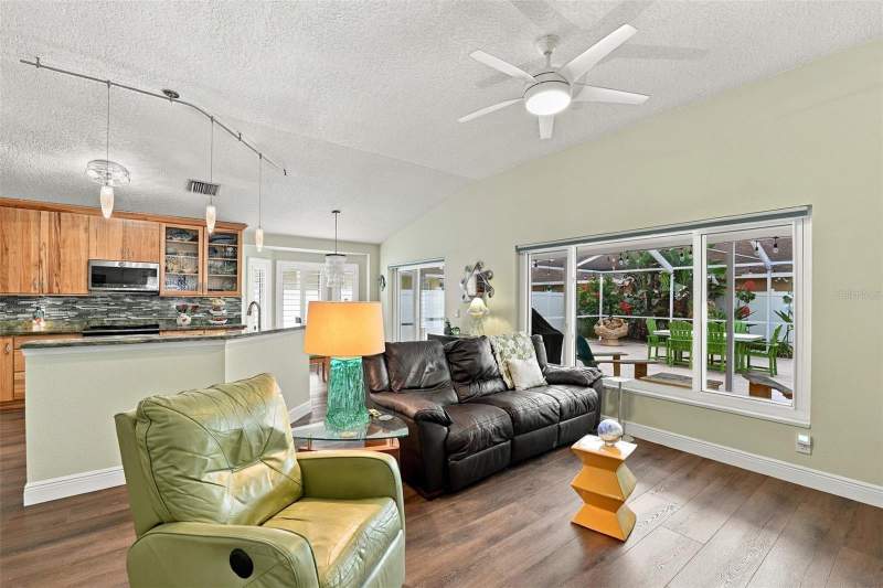 3 bedroom Single Family Residence at 5604 Tughill Drive, Andover Ph 2 & Ph 3, Tampa — photo 2