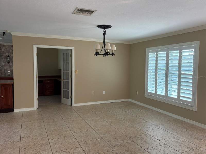 3 bedroom Single Family Residence at 1813 Orange Hill Drive, Brandon Country Estates Unit N, Brandon — photo 4