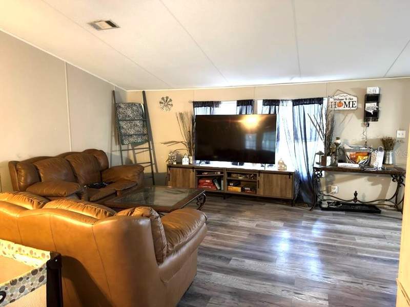 4 bedroom Manufactured Home at 4126 W Bella Vista Street, Webster & Omohundro Sub, Lakeland — photo 4