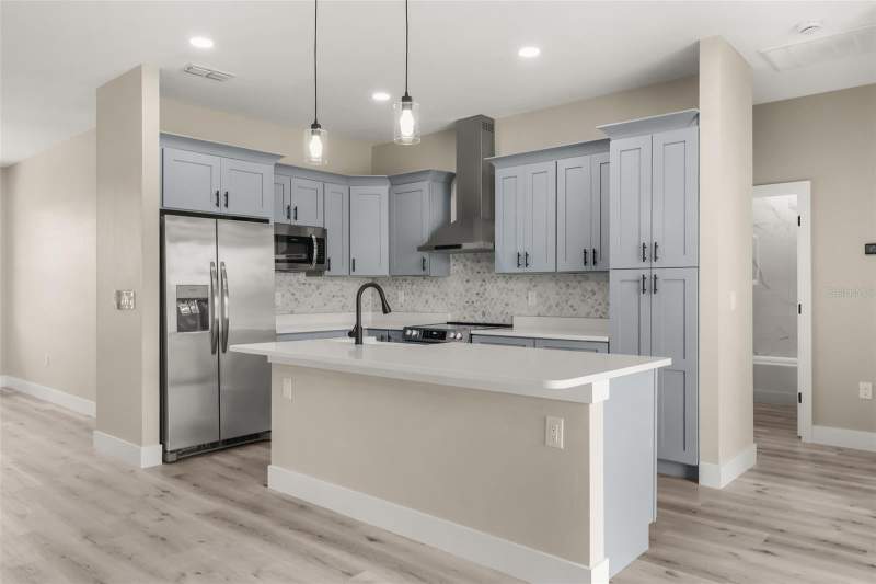 4 bedroom Single Family Residence at 367 Camellia Court, Poinciana Nbrhd 02 Village 08, Kissimmee — photo 3