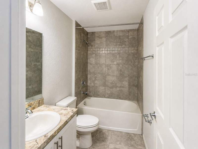 3 bedroom Townhouse at 13120 Sonoma Bend Place, Tuscany Bay Lot 2 Block 20, Gibsonton — photo 5
