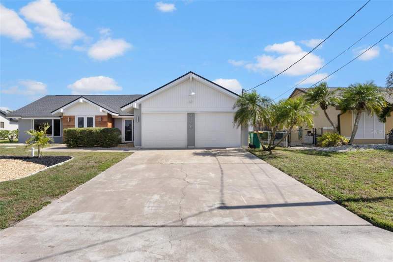3 bedroom Single Family Residence at 4196 Eastlake Court, Port Charlotte Sec 044, Port Charlotte — photo 2