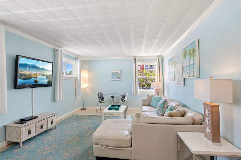 2 bedroom Condo - Hotel at 11730 Gulf Boulevard #40, Tropic Terrace Apt, St Petersburg — photo 4