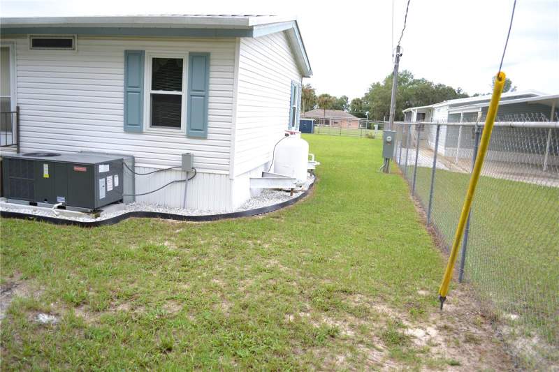 3 bedroom Manufactured Home at 5951 SE 158th Court, Woods & Lakes, Ocklawaha — photo 5