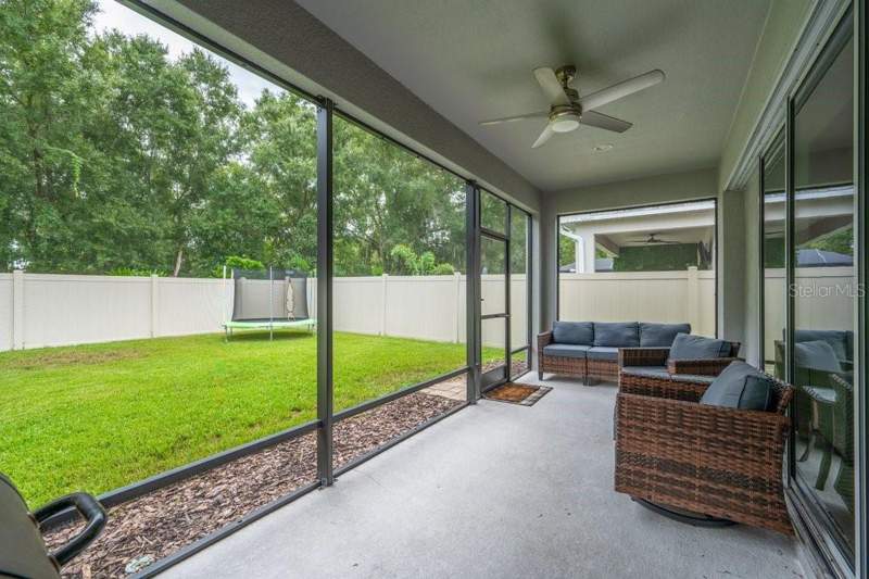4 bedroom Single Family Residence at 17651 Bright Wheat Drive, Enclave At Channing Park Ph, Lithia — photo 2