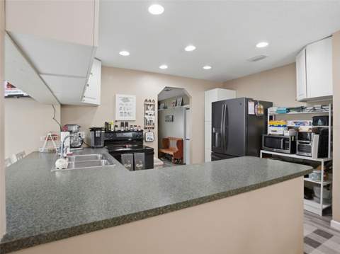 9122 Dupont Avenue, Spring Hill FL - photo 18 of 56