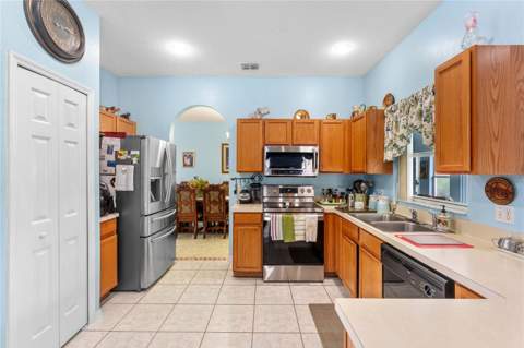 323 Alegriano Court, Kissimmee FL - photo 12 of 48