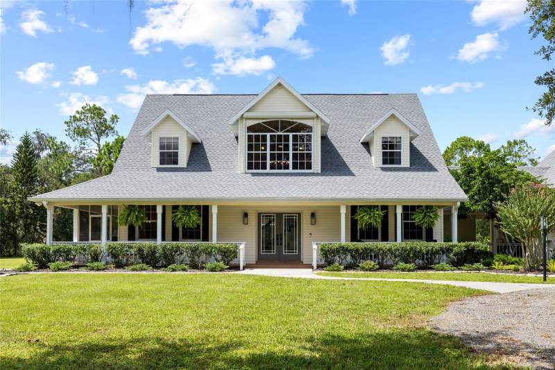 5 bedroom Single Family Residence at 1070 Bel Air Star Parkway, Bel-Air Estates, Sarasota — photo 3