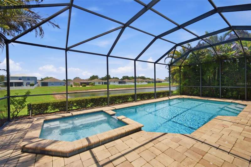 4 bedroom Single Family Residence at 11432 Drifting Leaf Drive, Reserve At South Fork Ph 1, Riverview — photo 3