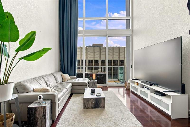 1 bedroom Condominium at 150 E Robinson Street #1421, Vue/Lk Eola, Orlando — photo 3