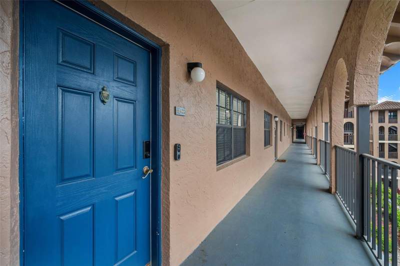 2 bedroom Condominium at 6100 Gulfport Boulevard #402, Golfview I Condo, Gulfport — photo 3