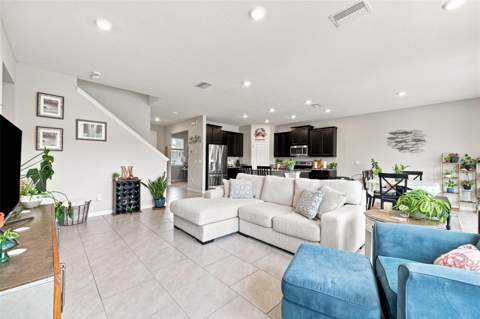 8673 Bower Bass Circle, Wesley Chapel FL - photo 8 of 43