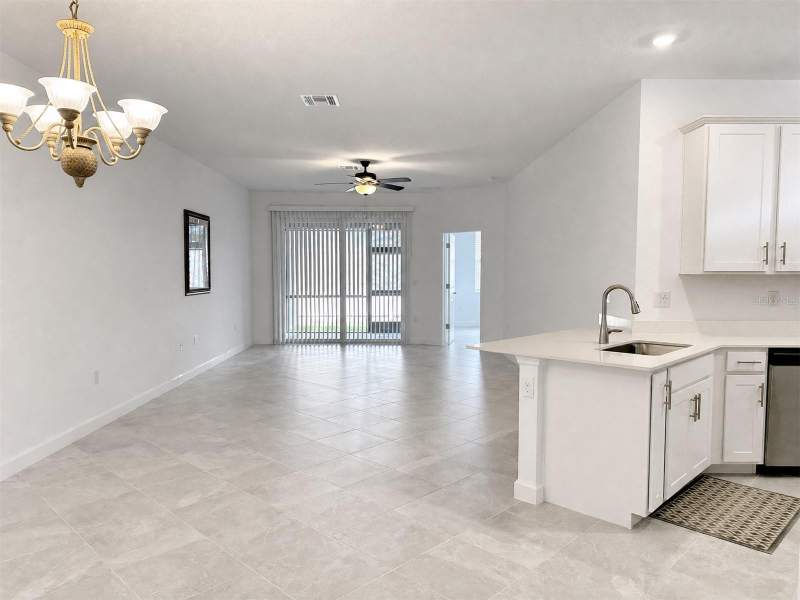 2 bedroom Villa at 8125 Shore Lake Drive, Palm Lake At Coco Bay, Englewood — photo 5