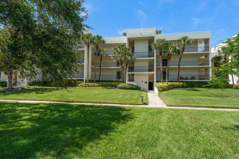 2 bedroom Condominium at 50 Coe Road #123, Belleview Biltmore Villas Baygreen, Belleair — photo 2