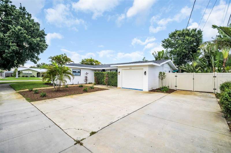 3 bedroom Single Family Residence at 3361 59th Street, Sheryl Manor Unit 3 4th Add, St Petersburg — photo 5