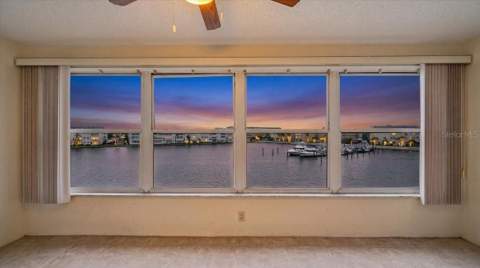 5925 Shore Boulevard #302, Gulfport FL - photo 15 of 29