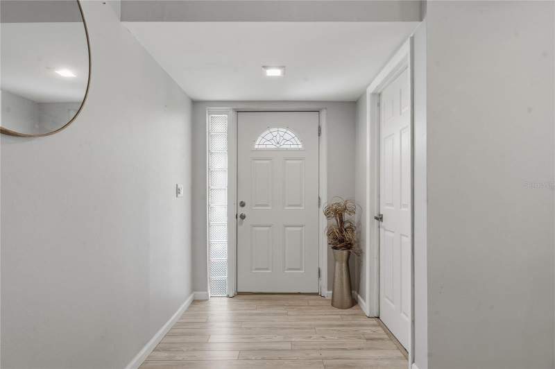 3 bedroom Single Family Residence at 1634 Dale Circle, Amberlea Unit 2, Dunedin — photo 3
