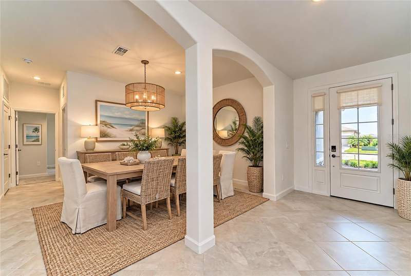 4 bedroom Single Family Residence at 15332 Serene Shores Loop, Lorraine Lakes, Bradenton — photo 2