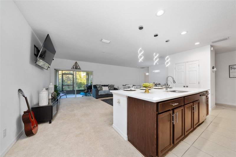 4 bedroom Single Family Residence at 669 Jupiter Beach Road, Preserve/Sunrise Ph 3, Groveland — photo 2